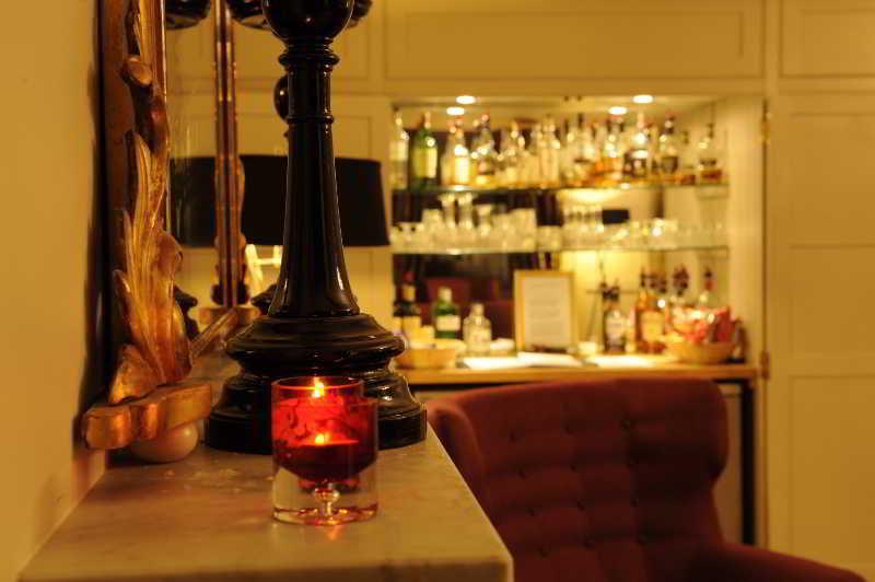 Grove House 3*