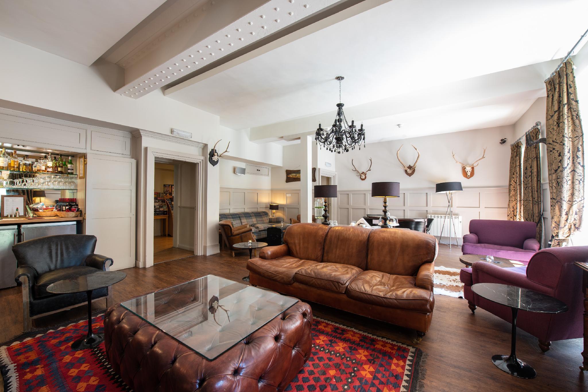 Grove House 3*