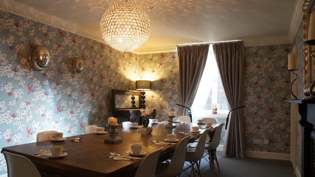 Grove House 3*