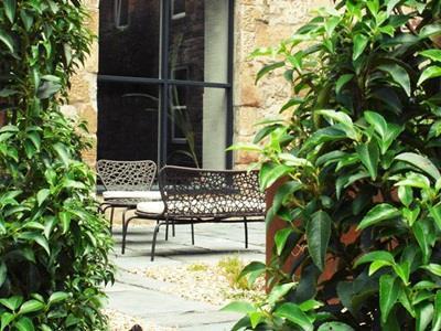 Grove House 3*