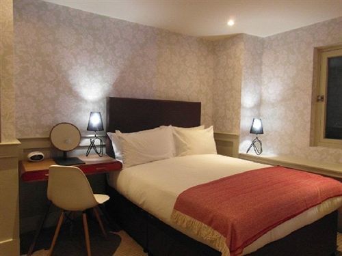 Отель Grove House 3*