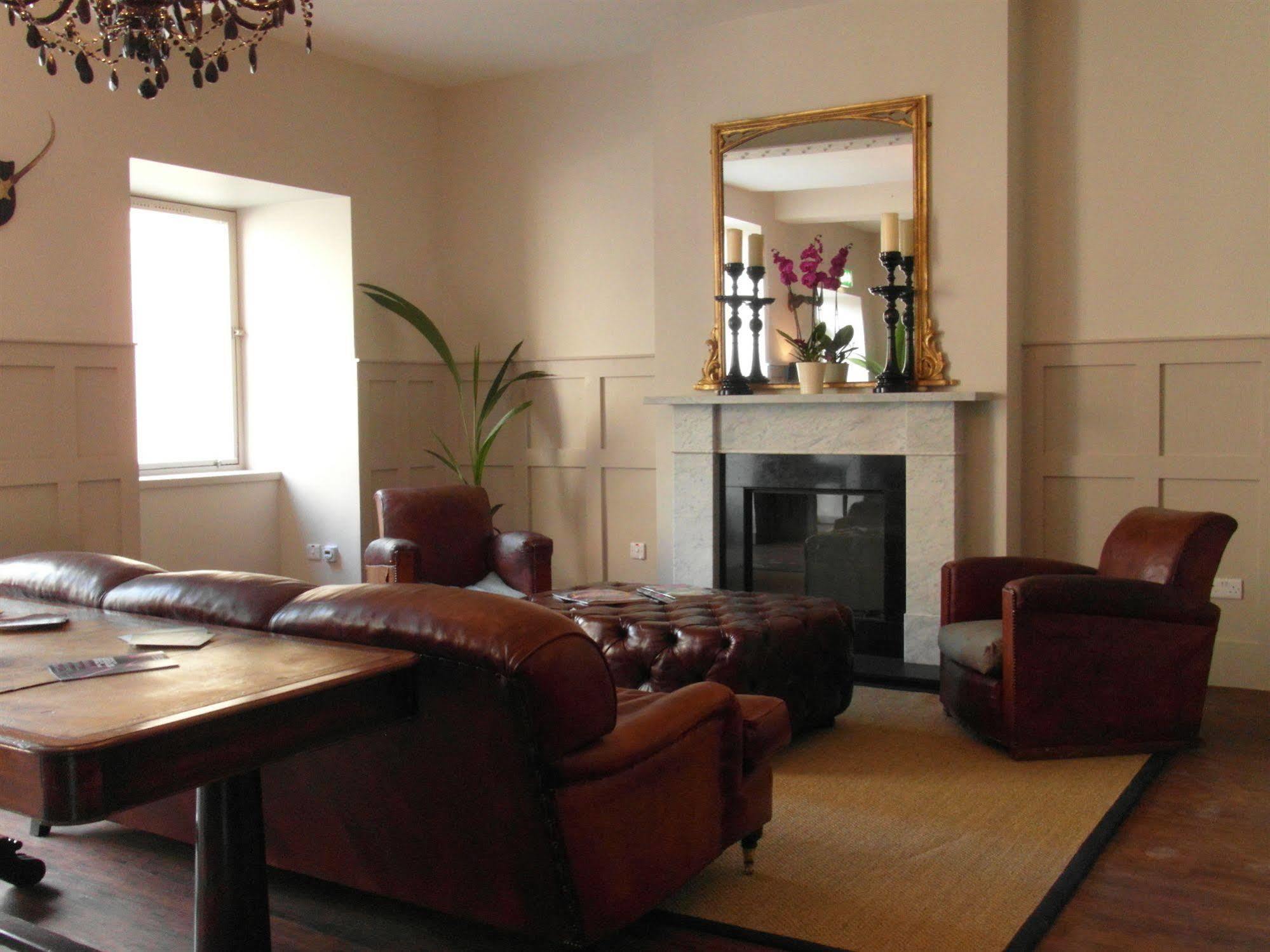 Grove House 3*